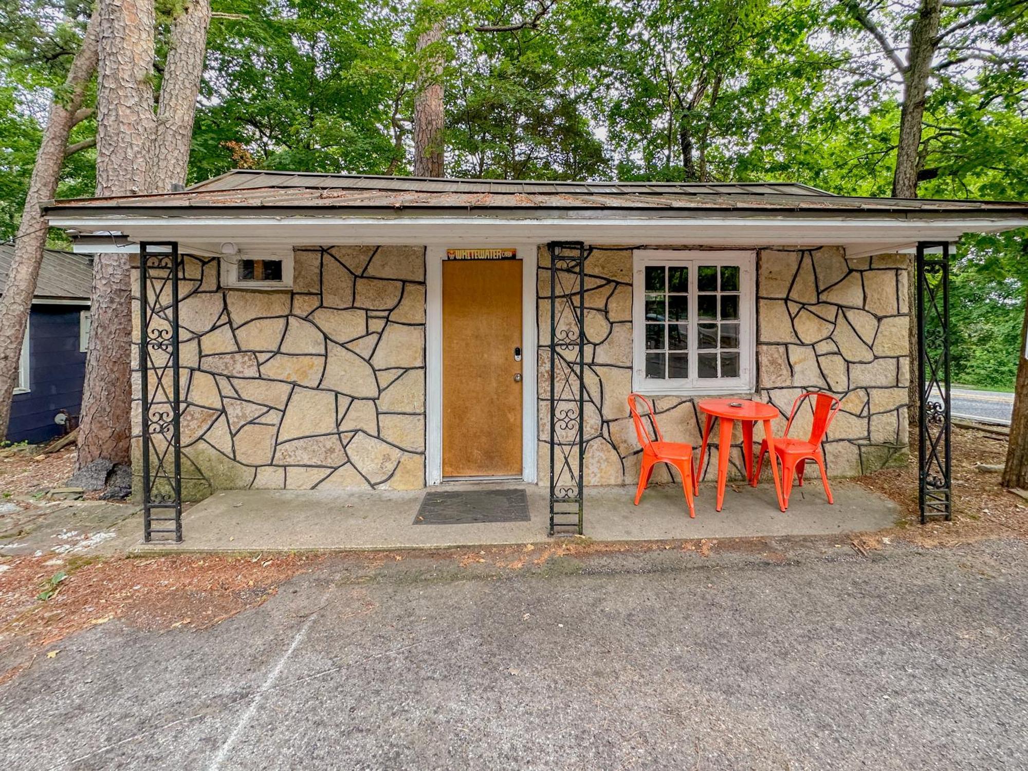 The Wanderoo Lodge Eureka Springs Exterior photo